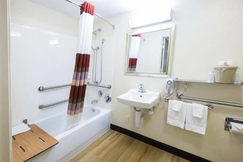 Red Roof Inn Акрон Екстер'єр фото